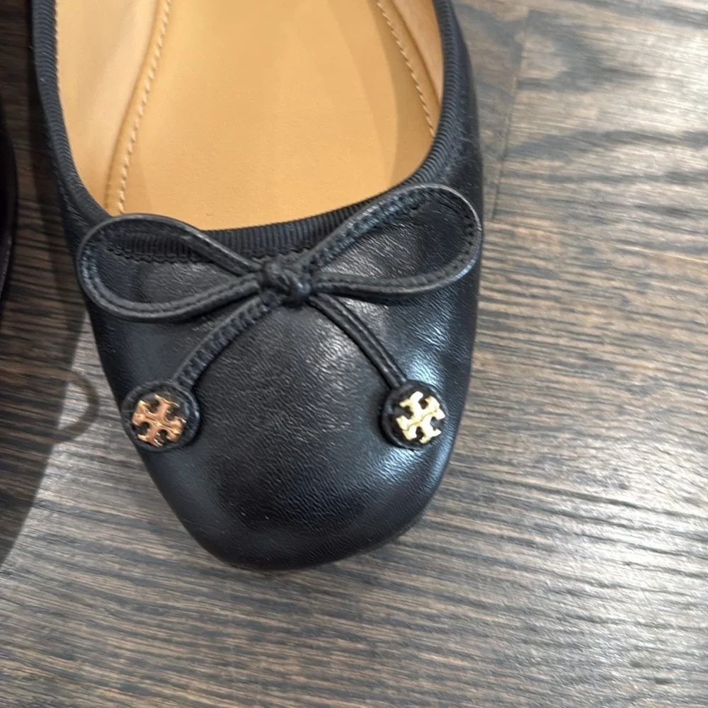 Tory Burch Flats-Authentic-EUC